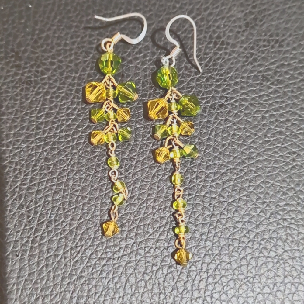 Green drop fashion earrings